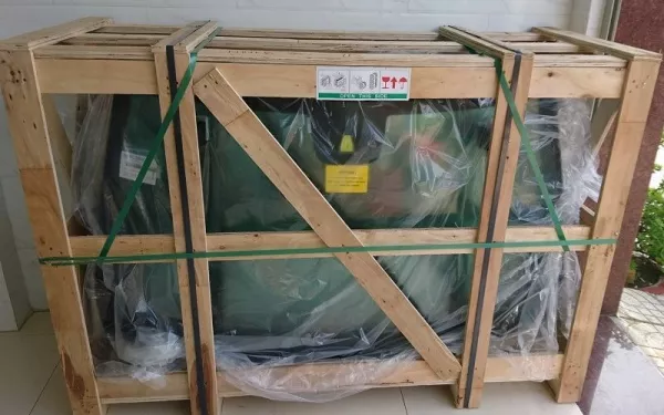 Dịch vụ thay kính chắn gió xe KIA Opirus tận nhà